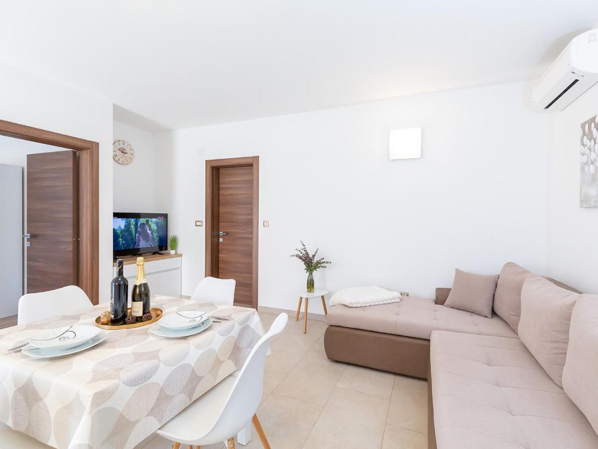 פורץ Villa Gioia Apartment With Terrace מראה חיצוני תמונה